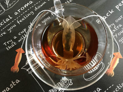 japanese-company-creates-sea-creature-teabags-that-come-alive-inside-your-cup-6-640x480